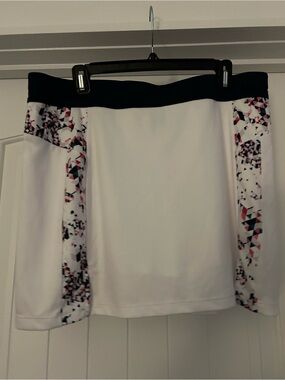 PGA Tour White Skort with Black Waistband and Pink-Teal Geo Panels